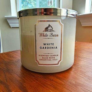 Bath & Body Works 3 Wick White Barn Candle